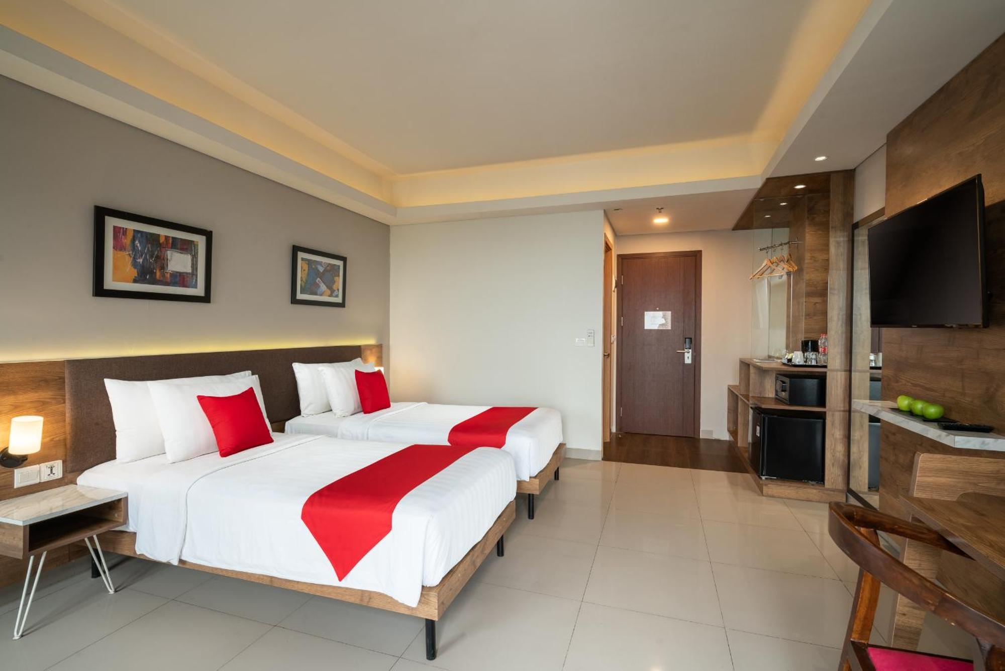 Ramada By Wyndham Serpong Esterno foto