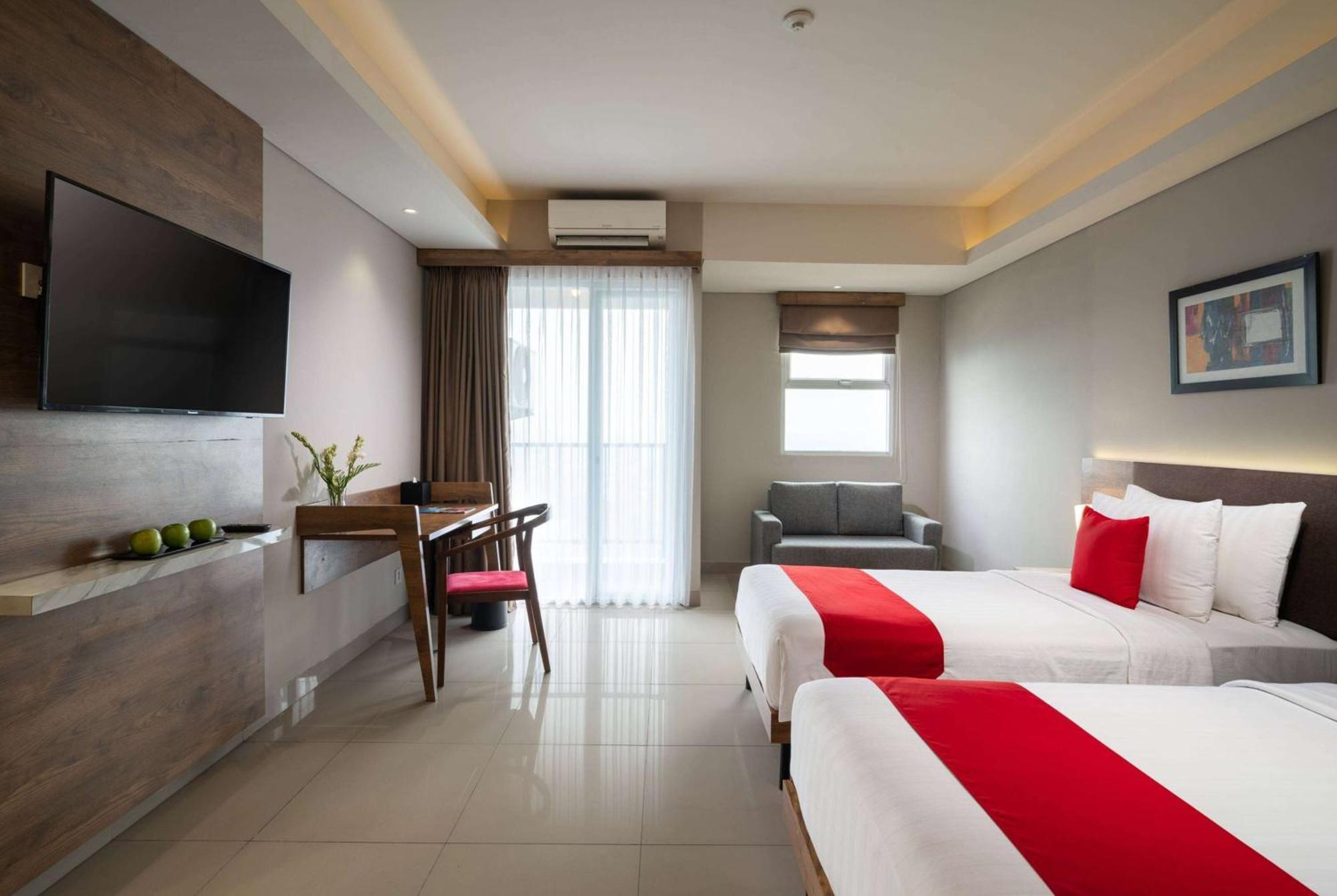 Ramada By Wyndham Serpong Esterno foto