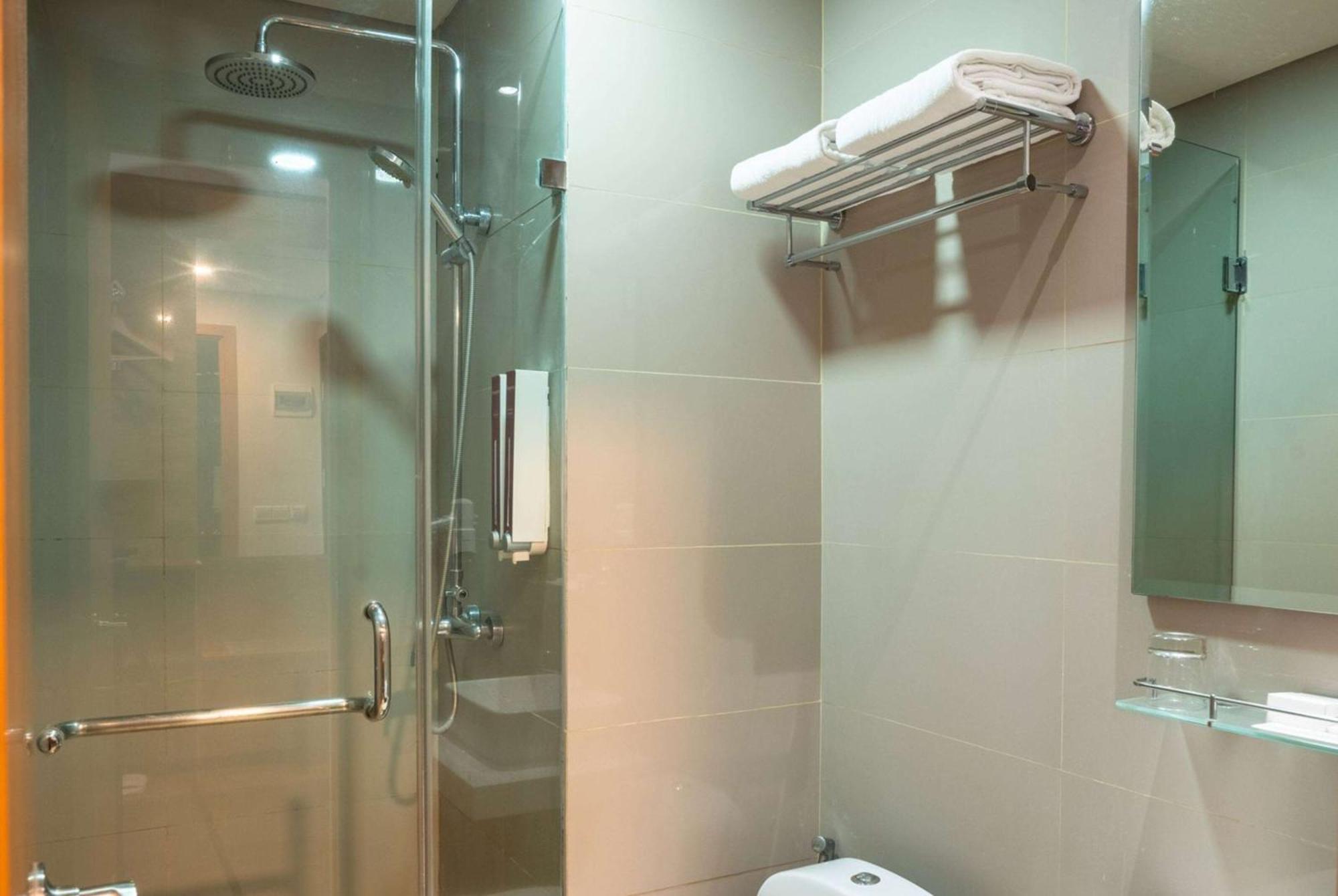 Ramada By Wyndham Serpong Esterno foto