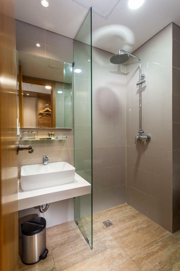 Ramada By Wyndham Serpong Esterno foto