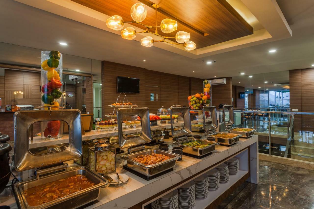 Ramada By Wyndham Serpong Esterno foto