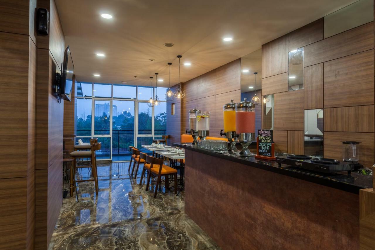 Ramada By Wyndham Serpong Esterno foto